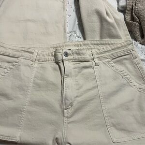 American Eagle Outfitters Cream Stretch Pants